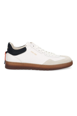 white-sneakers-comfortable-and-versatile