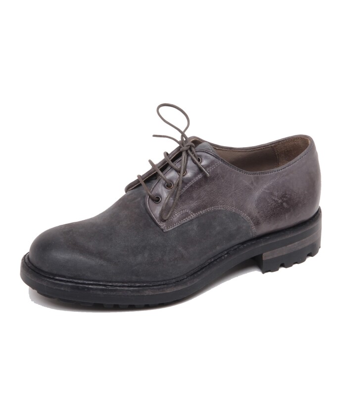 chaussure-vintage-en-daim-gris-fonce