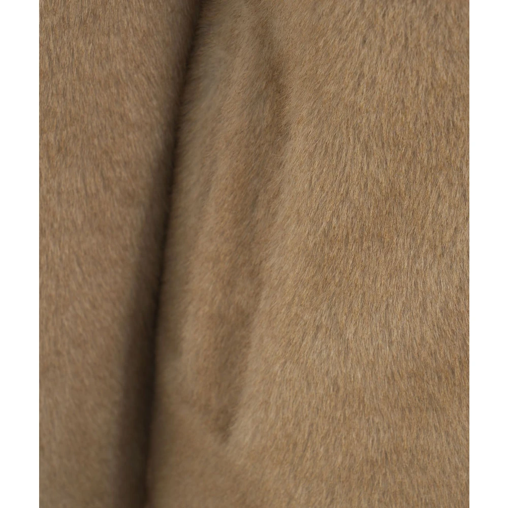 Bully Faux Fur Coat met Notched Lapels Beige Dames