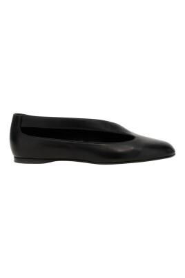 black-leather-ballet-flats