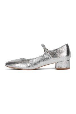 silver-flat-shoes