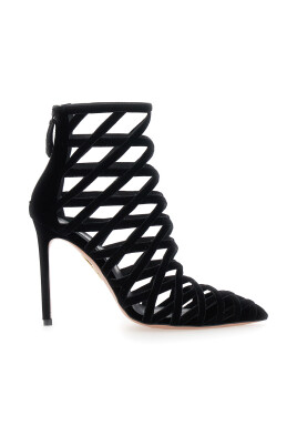 black-romance-bootie-heel