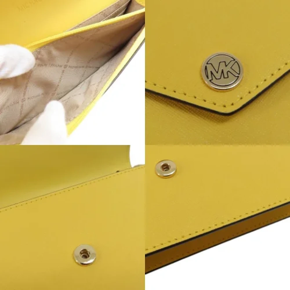 Michael Kors Pre-owned Leather shoulder-bags Yellow Dames