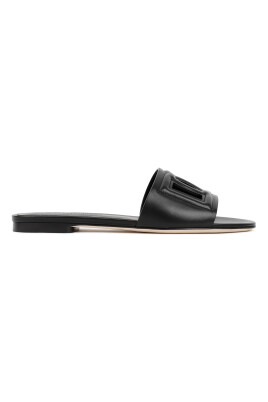 almond-toe-sandals