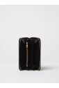 portefeuille-en-cuir-noir-avec-fermeture-a-bouton-pression
