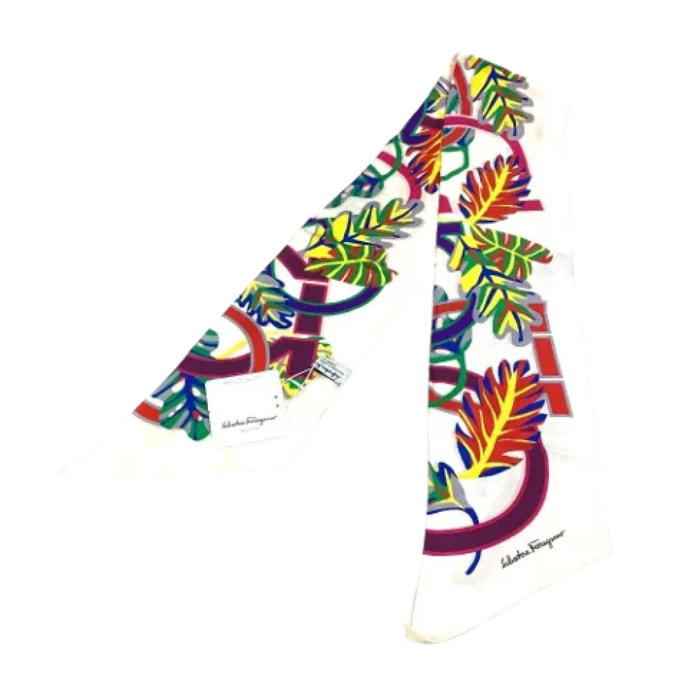 Salvatore Ferragamo Pre-owned Fabric scarves Multicolor Dames