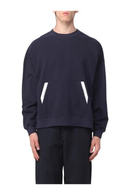 bla-bomullsweatshirt-med-fickdetalj