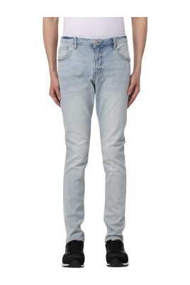 light-wash-slim-fit-jeans