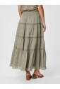 jupe-longue-en-voile-vert-fumee-avec-details-en-dentelle