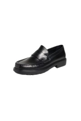 classic-leather-loafers-for-men