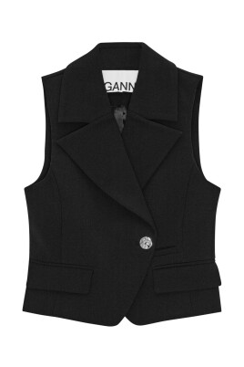 black-sweater-true-to-size