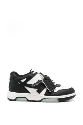 baskets-a-lacets-noires-blanches