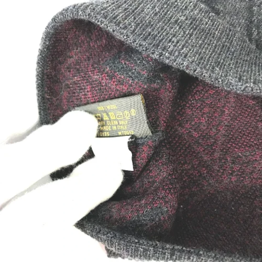 Louis Vuitton Vintage Pre-owned Cashmere hats Gray Dames
