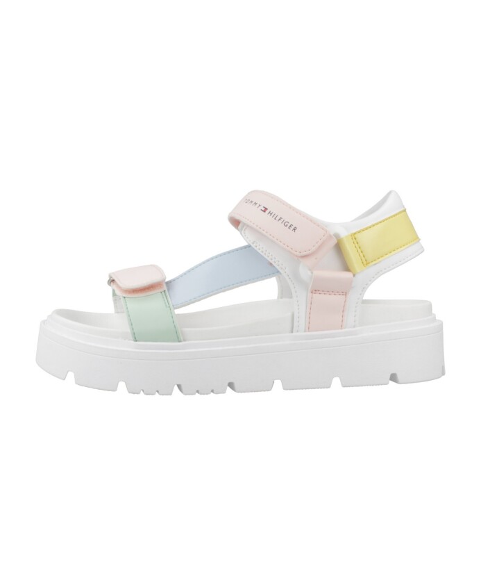 claire-platte-sandalen