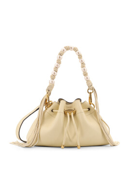 sac-en-cuir-avec-finitions-metalliques