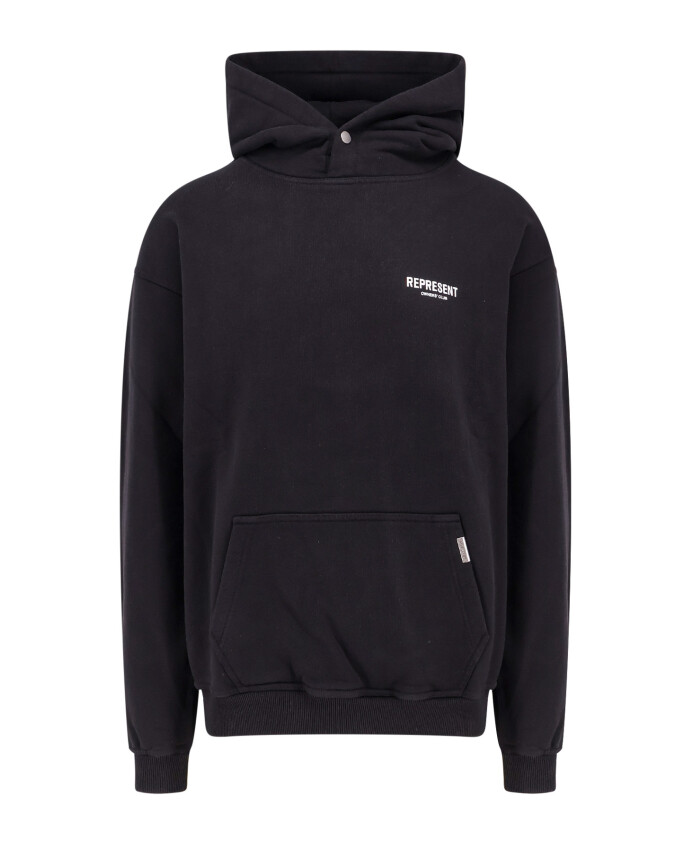zwarte-hoodie-met-drukknoop