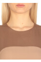 robe-en-soie-col-rond-sans-manches-dos-nu