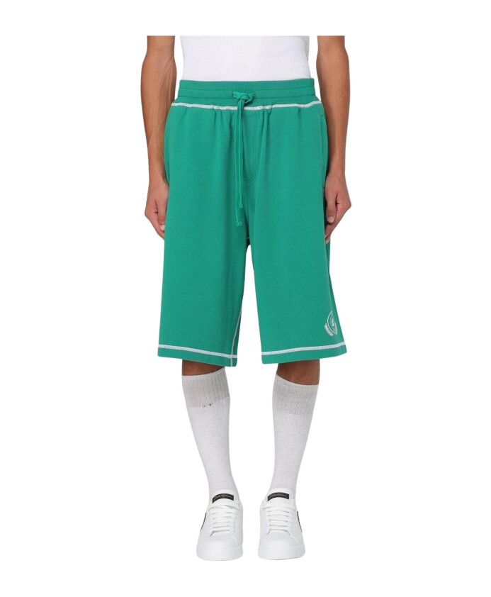 shorts-verts-avec-details-contrastants