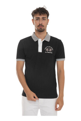 polo-en-pique-avec-boutons-ronds