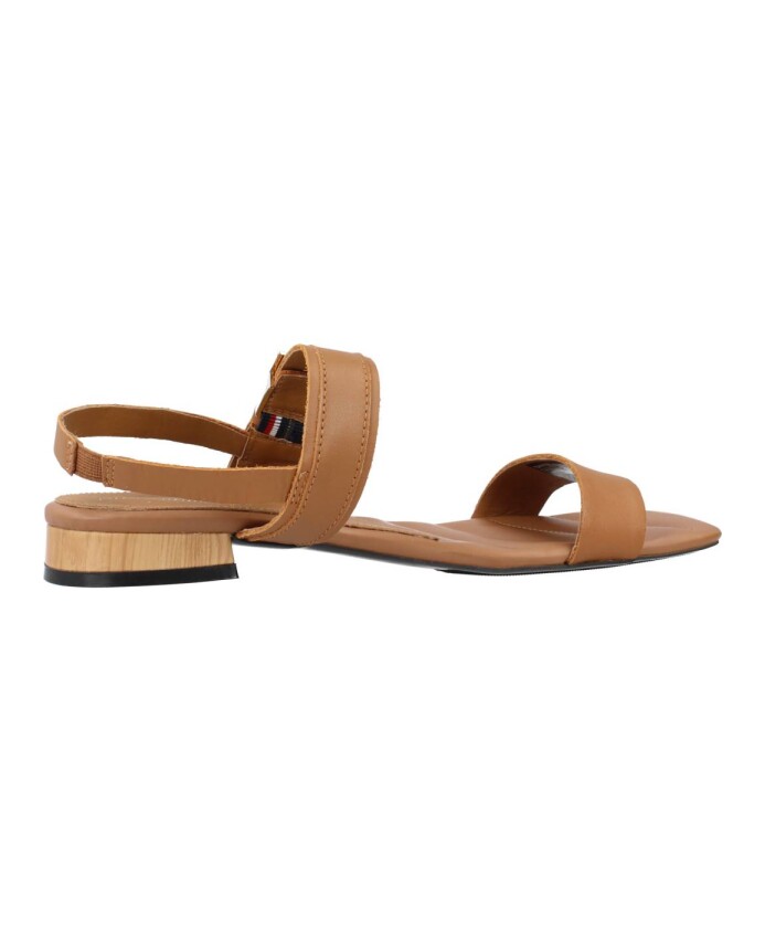 hardware-flat-sandals