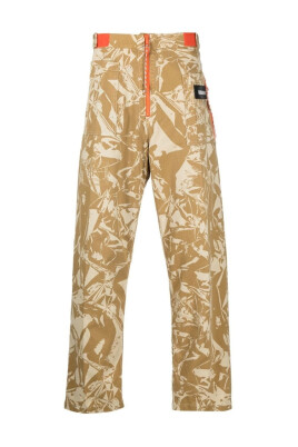 pantalon-homme-camo-froisse