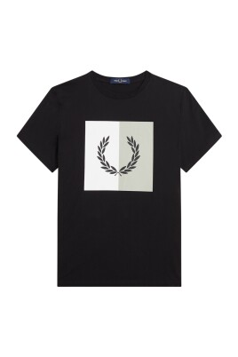 laurel-wreath-graphic-tee