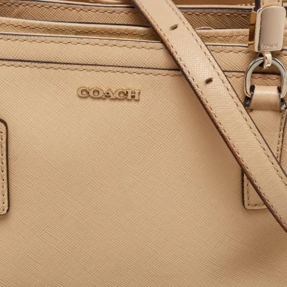 Coach Pre-owned Leather totes Beige Dames
