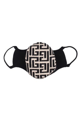masques-visage-en-coton-beige-style-decontracte