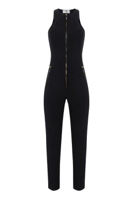 combinaison-noire-ajustee-avec-col-halter