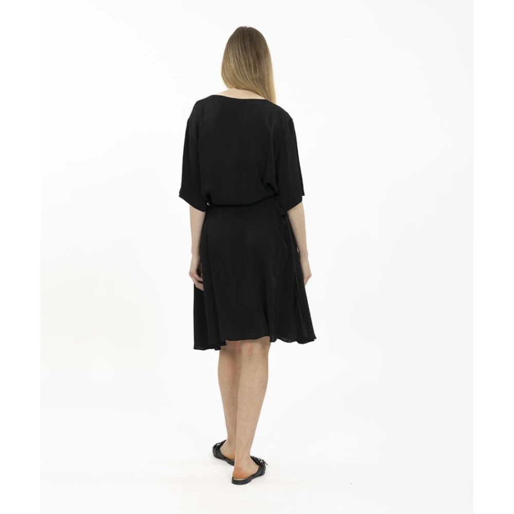 Aspesi Korte Jurk met Ronde Hals Black Dames