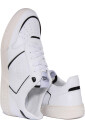 versatile-sneakers-in-white-black