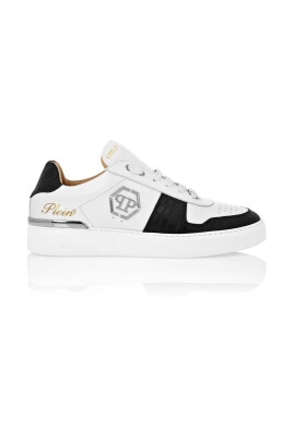 stylish-sneakers
