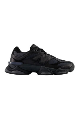 black-sneakers-with-abzorb-technology