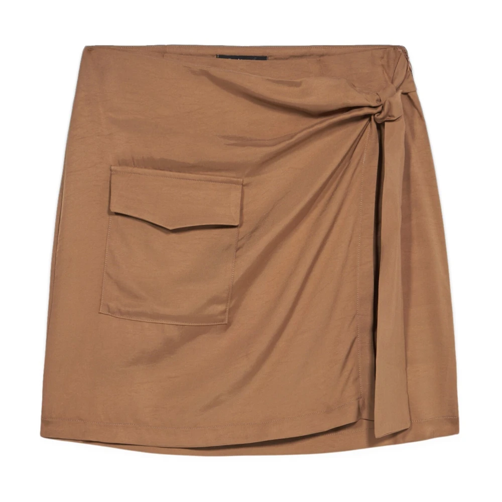 Oltre Korte Omslagrok met Knoop Beige Dames