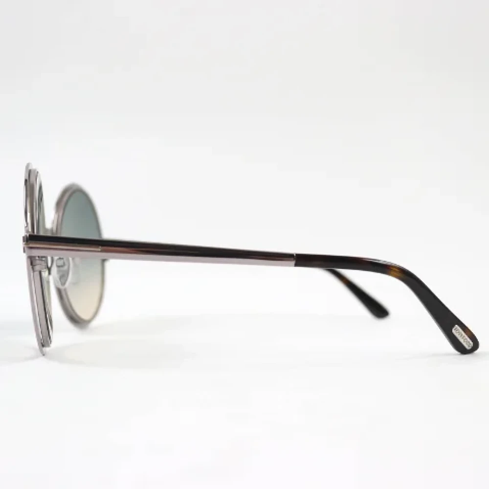 Tom Ford Pre-owned Plastic sunglasses Gray Dames