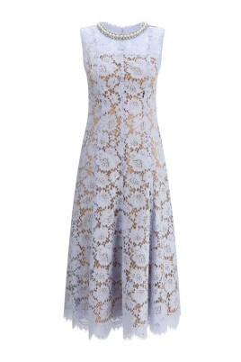 blomstret-blonde-midi-kjole-med-choker