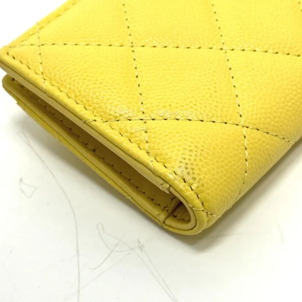 Chanel Vintage Pre-owned Leather wallets Yellow Dames