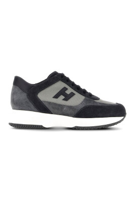 interactive-blue-sneakers-with-suede-leather