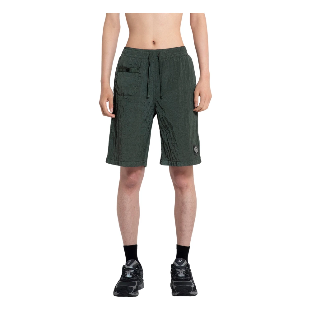 Stone Island Groene Gekreukte Nylon Elastische Taille Shorts Green Heren