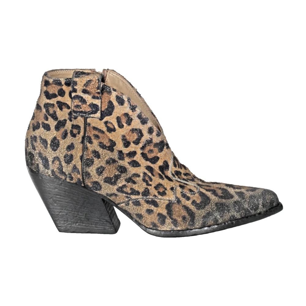 Shoes > Boots > Cowboy Boots - - Elena Iachi - Modalova