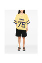 t-shirt-jaune-a-rayures-col-en-v
