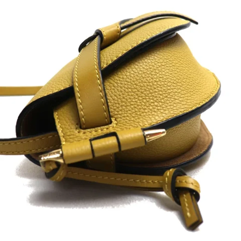 Loewe Pre-owned Fabric shoulder-bags Brown Dames