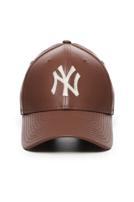 brown-logo-curved-visor-cap