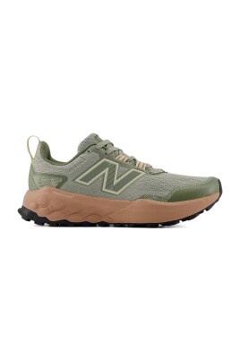 sneakers-en-maille-vert-semelle-en-caoutchouc