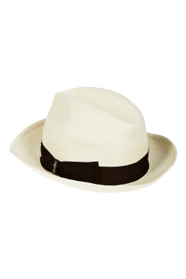 elegant-panama-hat-with-decorative-bow