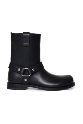 black-leather-pull-on-boots