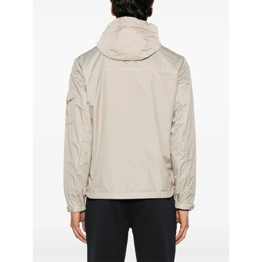 Moncler Beige Jassen voor Stijlvolle Outfits Beige Heren