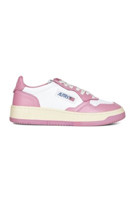 sneakers-roses-avec-bout-micro-perfore