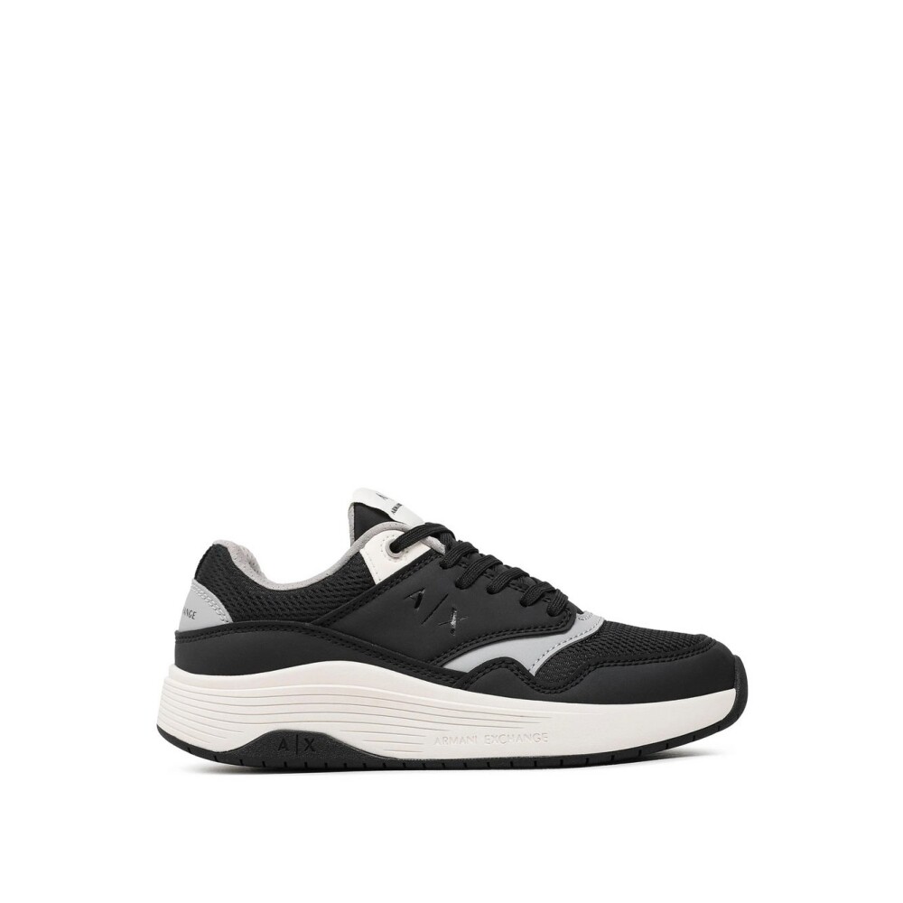 Zwarte sneakers best sale met zwarte zool