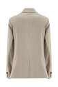 veste-a-double-boutonnage-pour-un-style-intemporel